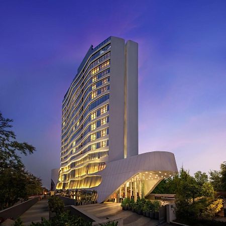 Doubletree By Hilton Ahmedabad Hotell Eksteriør bilde