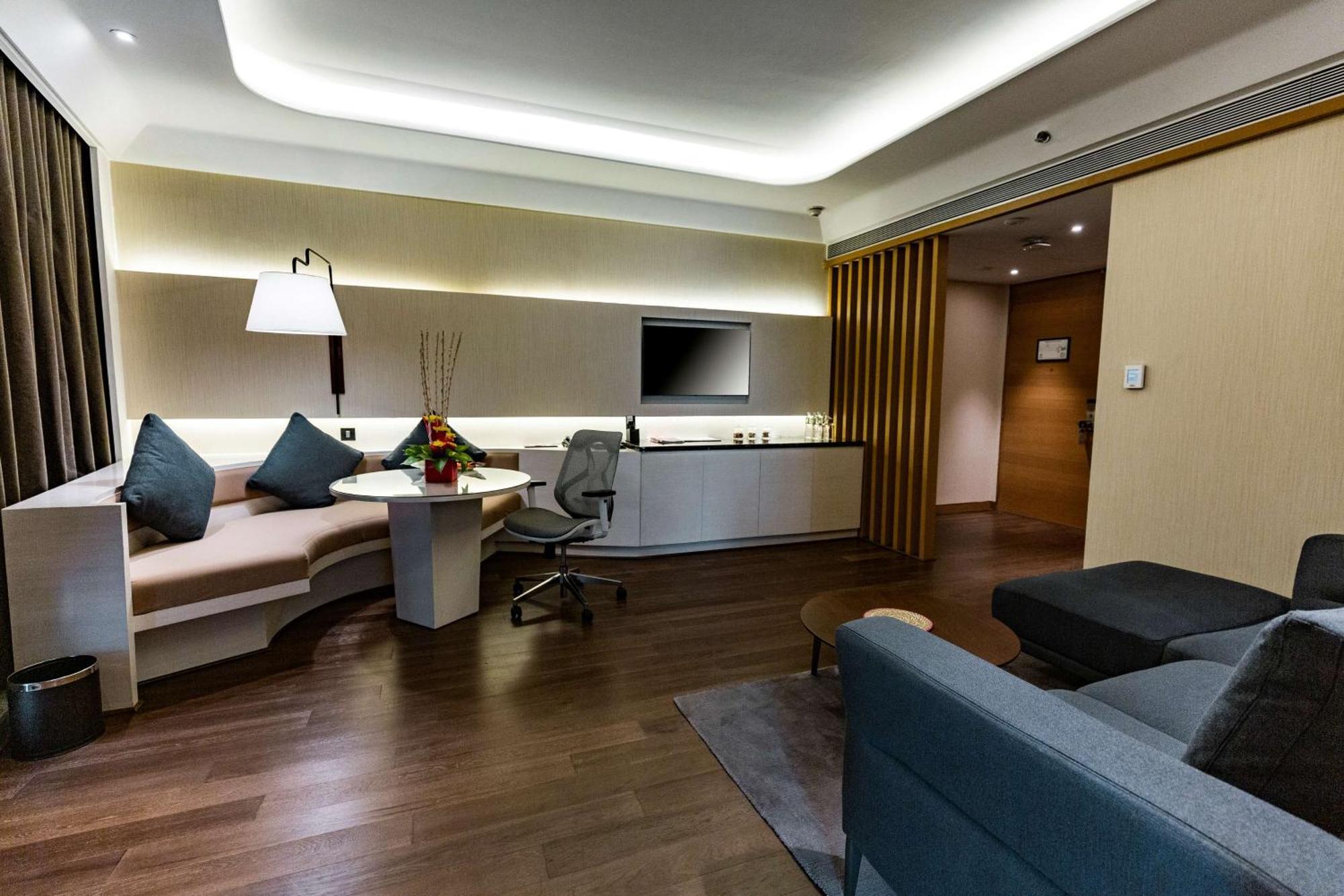 Doubletree By Hilton Ahmedabad Hotell Eksteriør bilde