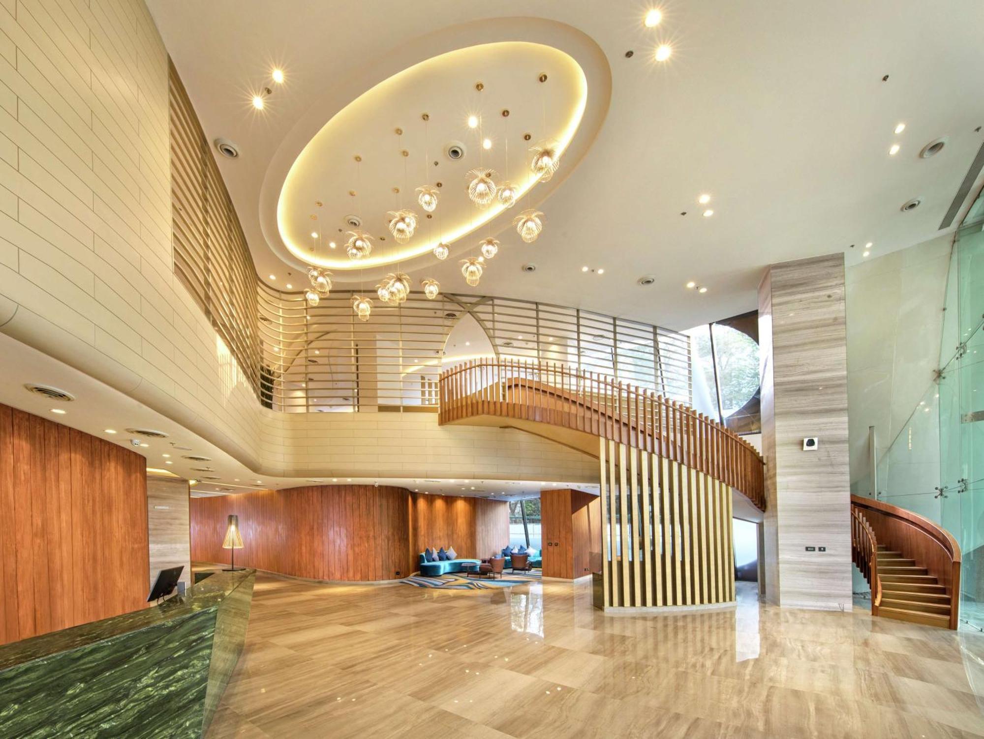 Doubletree By Hilton Ahmedabad Hotell Eksteriør bilde